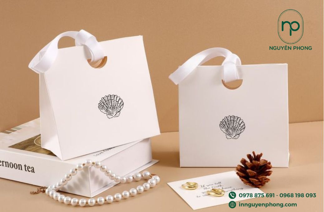 mau-tui-giay-dung-vang-14